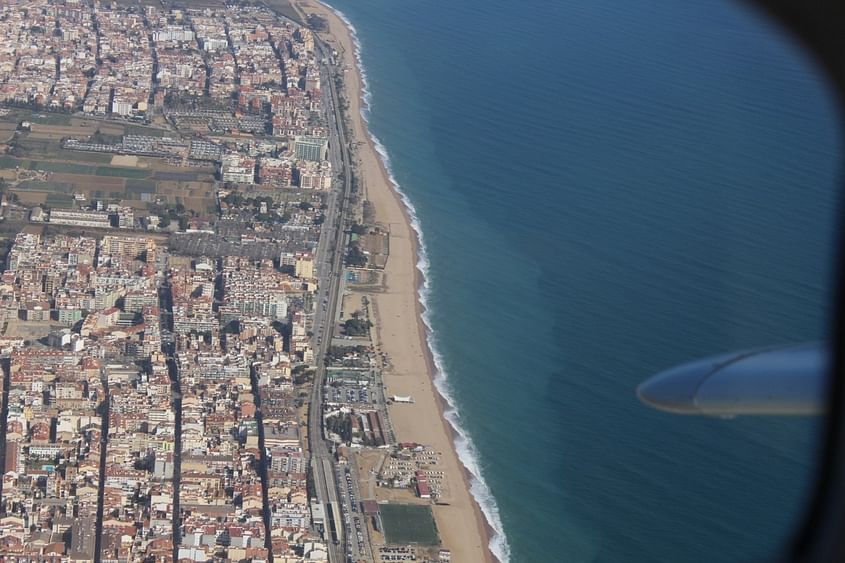 1h sightseeing trip along Barcelona's Coastline