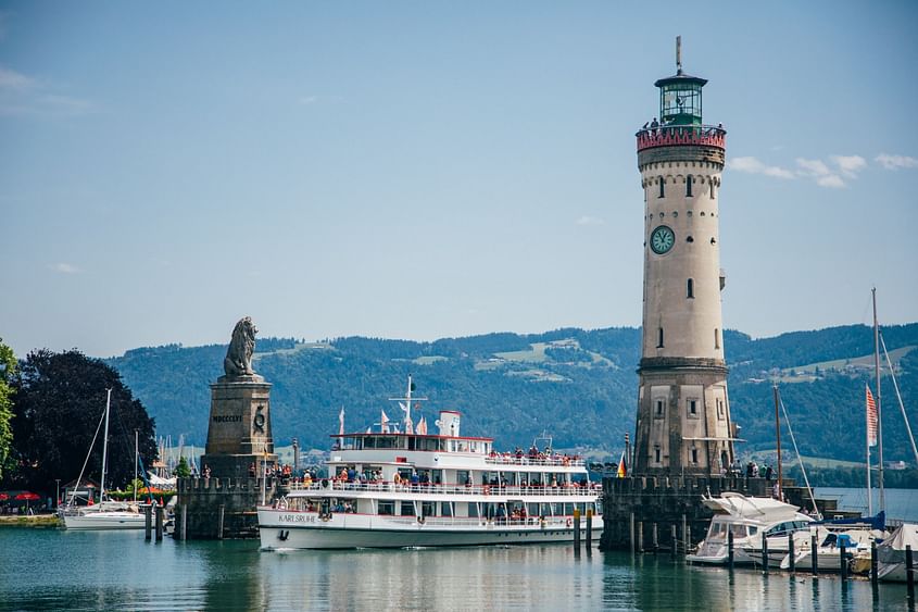 Mönchengladbach nach Friedrichshafen