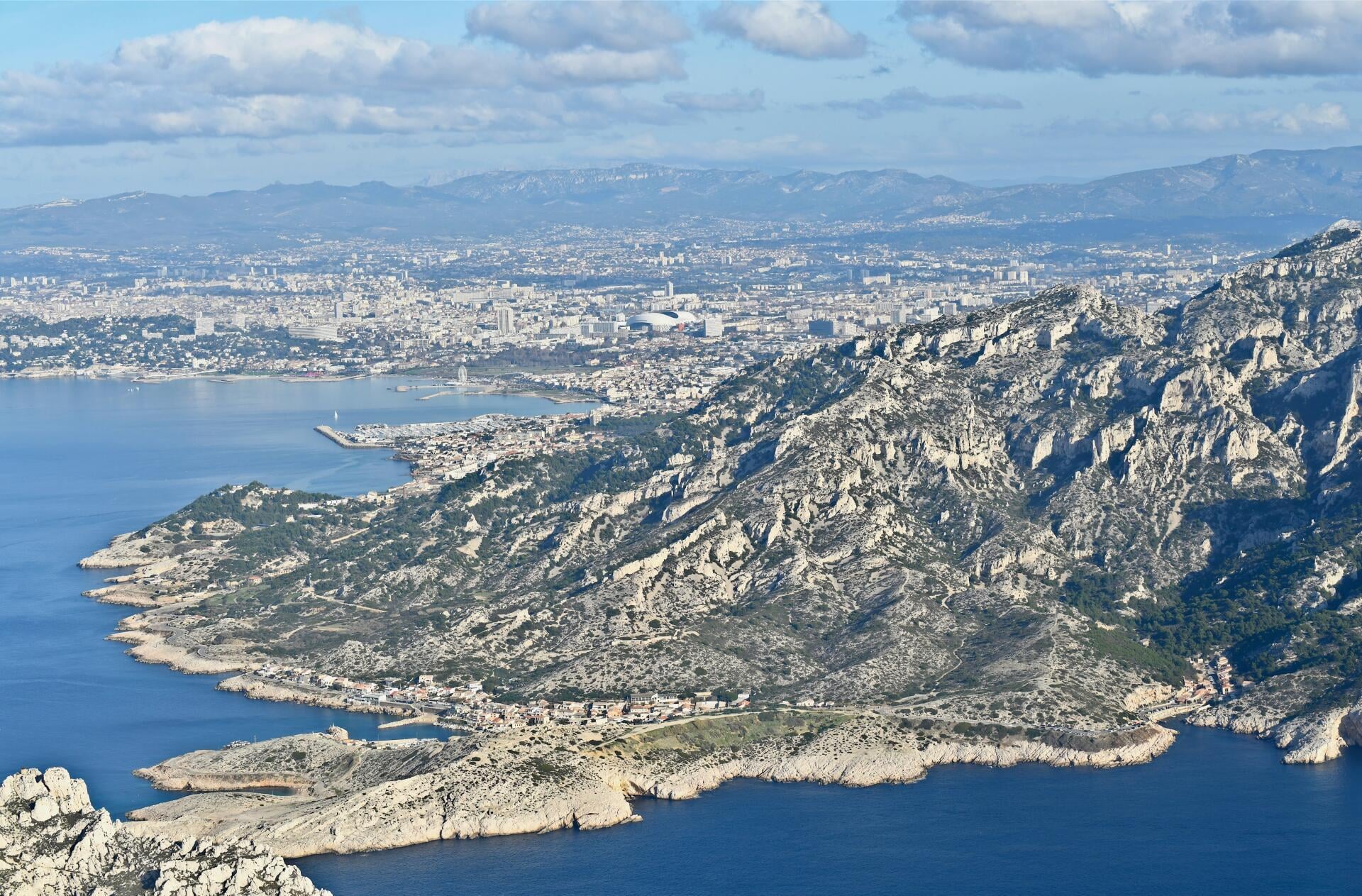 Les îles Provençales à bord de l'hélicoptère EC120 Airbus