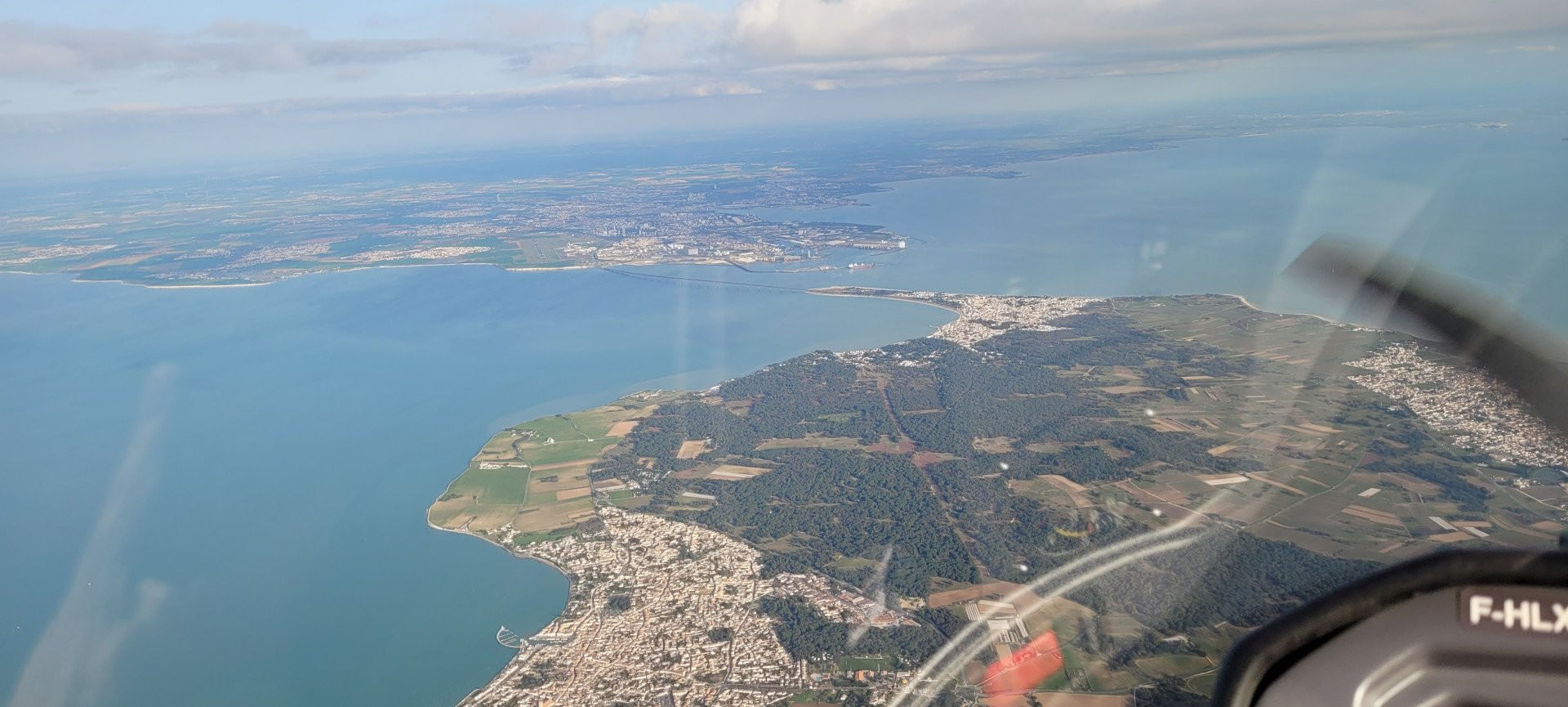Une journée à la Rochelle, Tour de l'Ile de Ré en avion