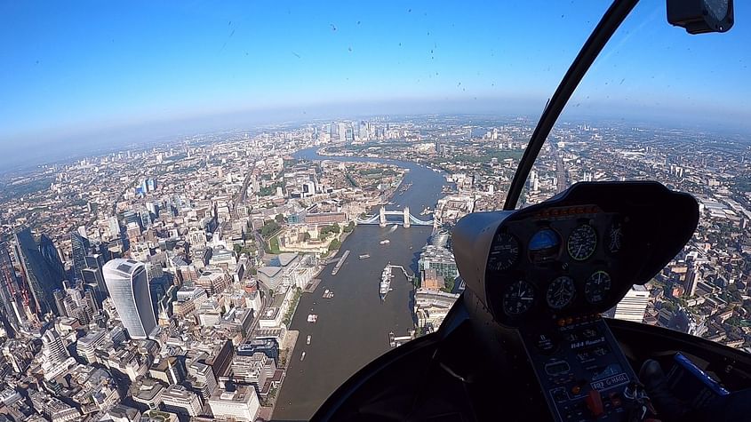 Sightseeing Tour on the London Heliroutes