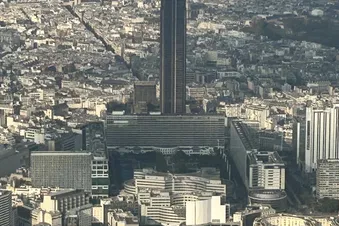 Tour de Paris en hélicoptère R22
