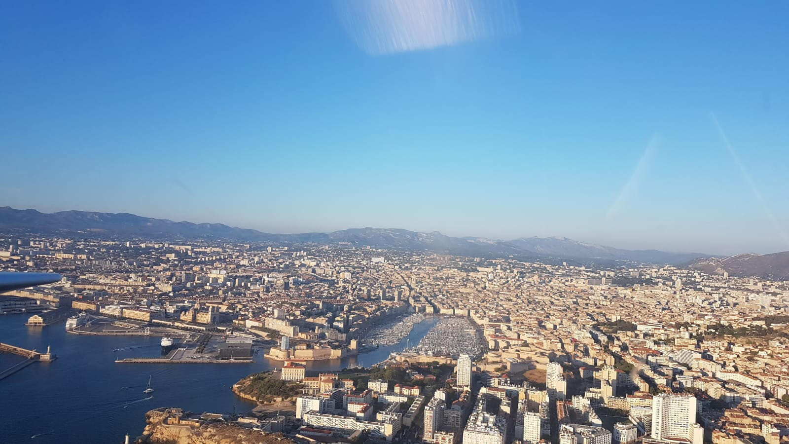 Alpes enneigées et Méditerranée ensoleillée