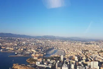 Alpes enneigées et Méditerranée ensoleillée