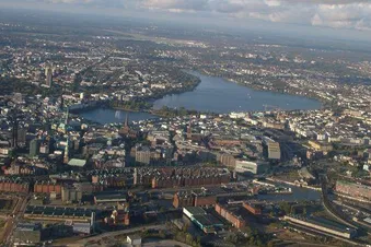 Hamburg von oben in einer Cessna 172SP