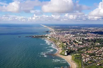 Survol de la côte basque depuis Pau