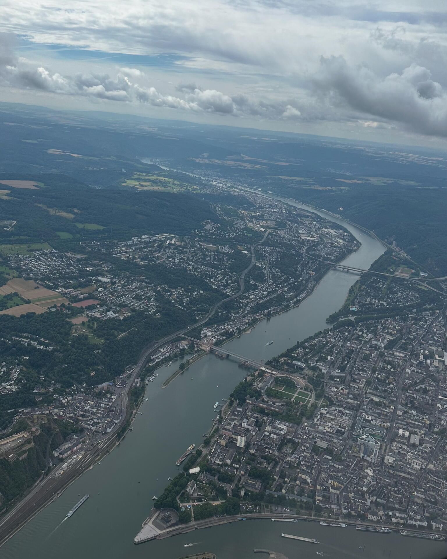 Siegerlandflughafen, Rundflug über Koblenz