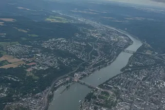 Siegerlandflughafen, Rundflug über Koblenz