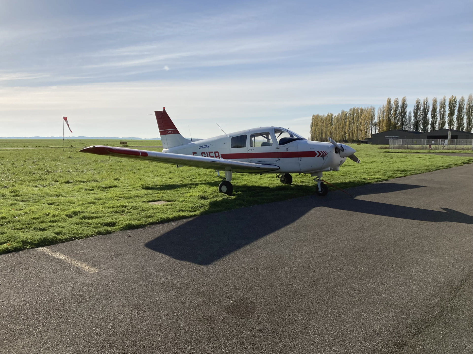 Piper PA28 au parking