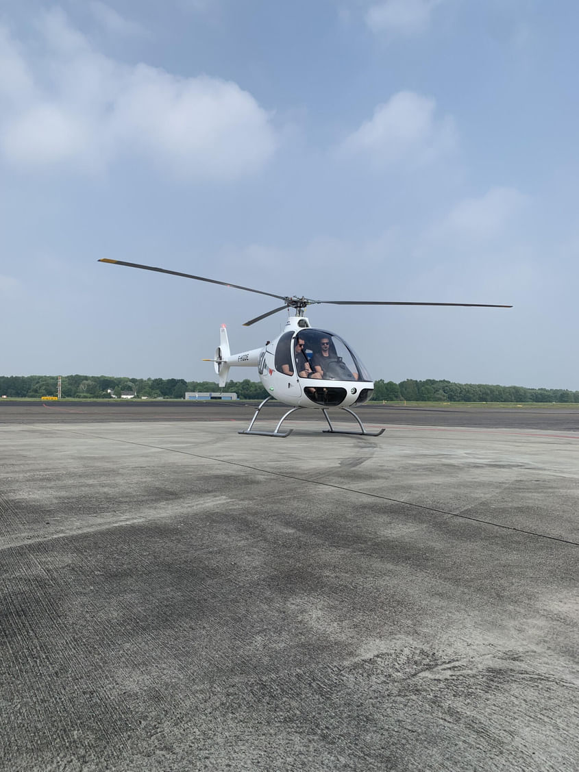 Adventure flight Niederrhein Düsseldorf Braunkohle in a helicopter