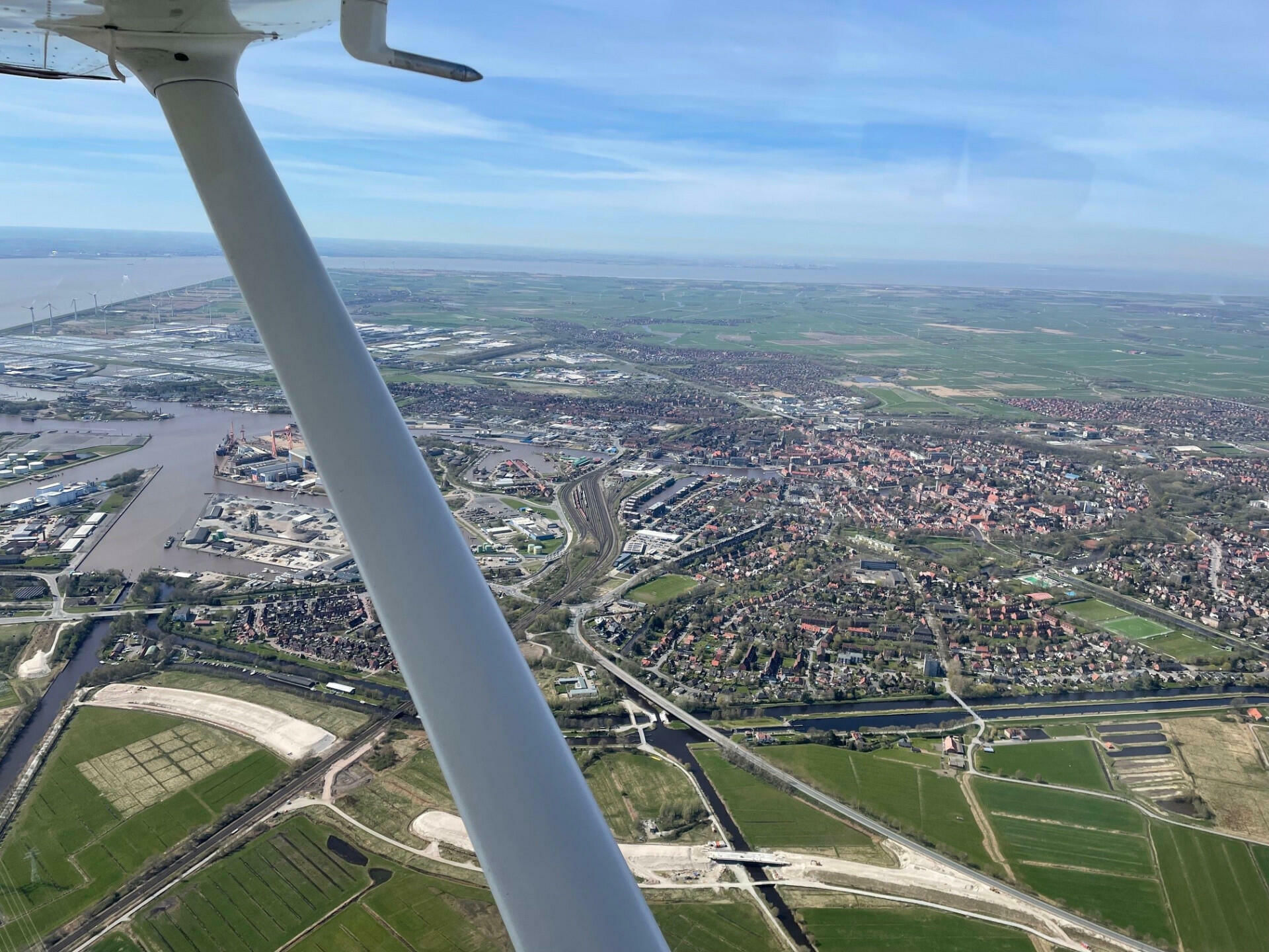 Seehafenstadt Emden aus der Vogelperspektive