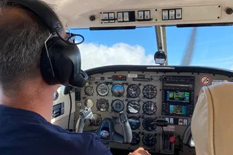 Entdecke Deinen Ort/Stadt aus der Luft