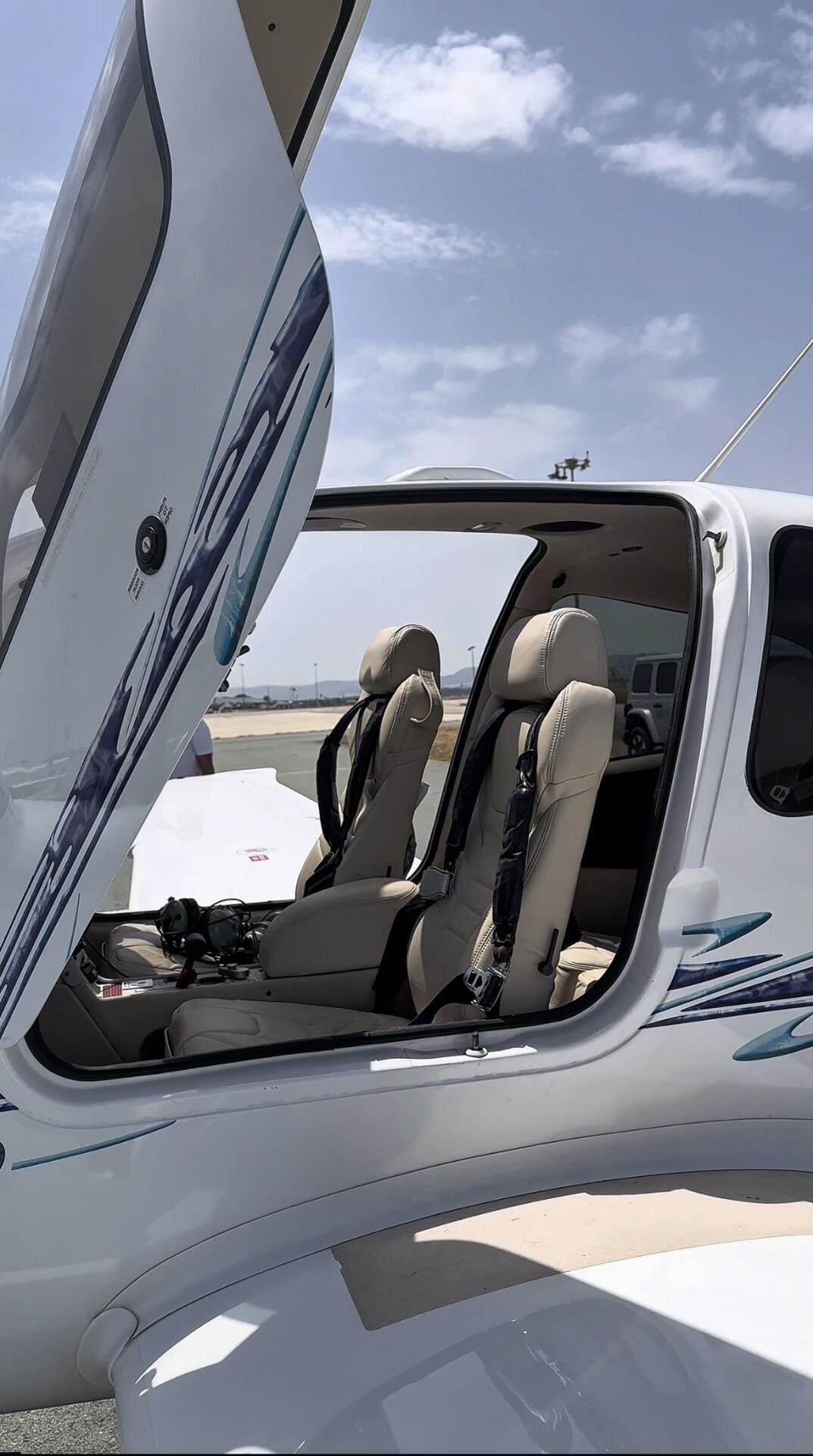 Cockpit (Seite) (Neue Innenausstattung)