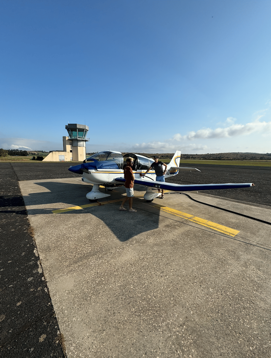 On fait le plein à Millau Larzac.