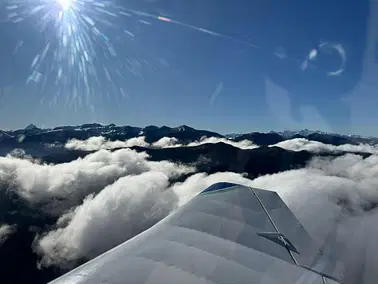 Survol des Pyrénées, coucher ou lever de soleil possible !