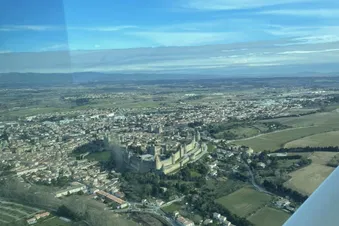 Balade aérienne du château de Saissac au lac de la Ganguise