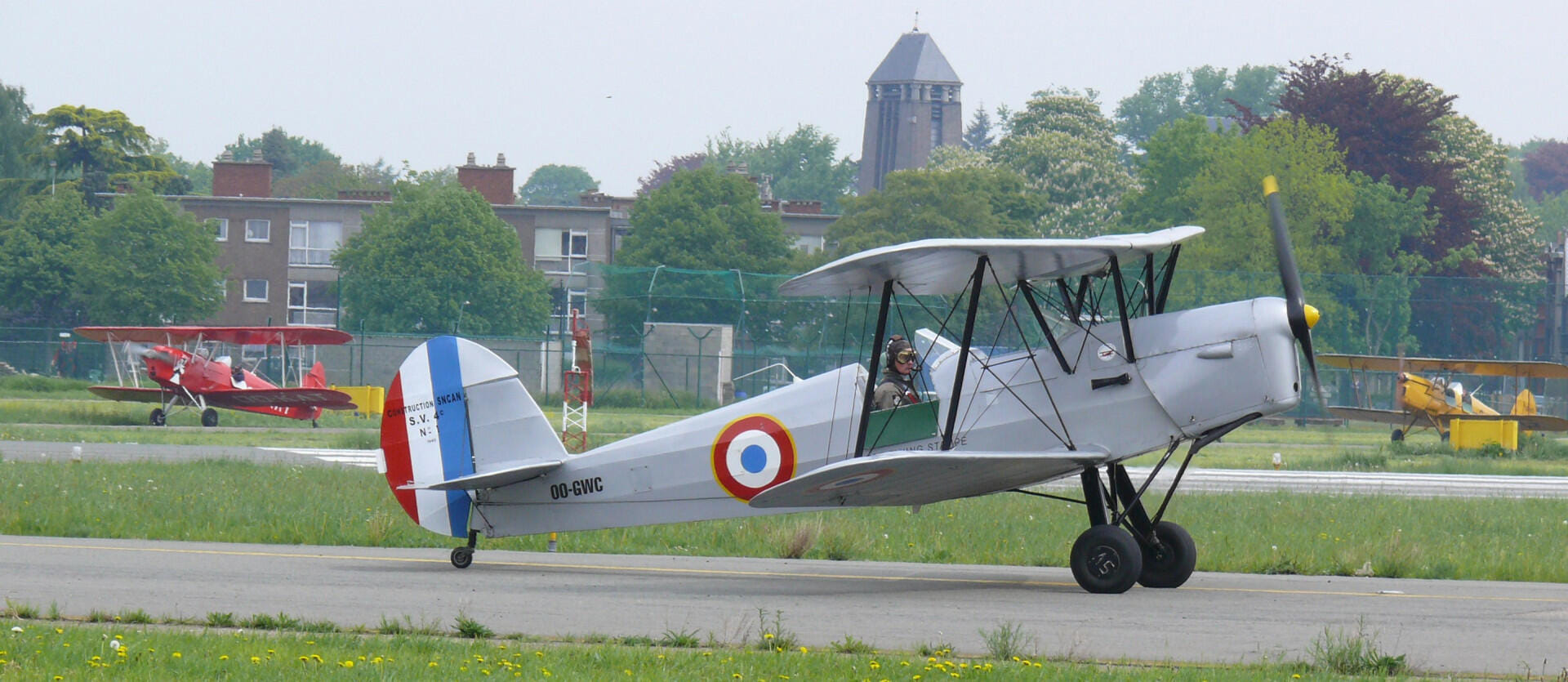 Aux commandes d'un Biplan pour pilotes brevetés (avion /ULM)