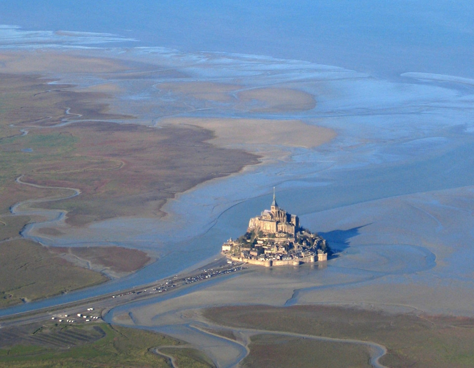 Survol du Mont Saint Michel et du bocage normand