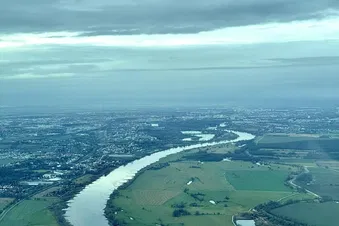 Legendärer Schnitzelflug nach Halle - Genuss mit Aussicht!