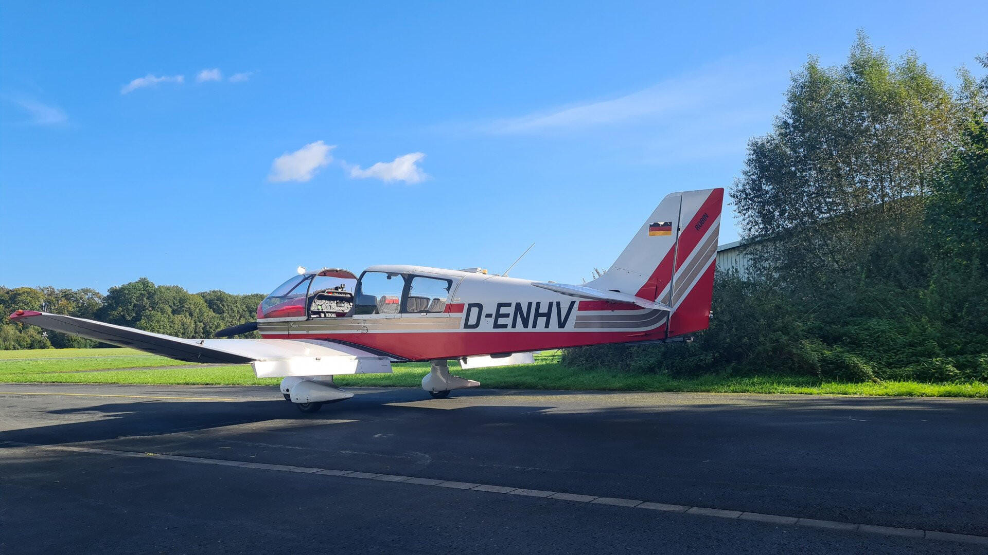 Robin DR400-180 Remorqueur
