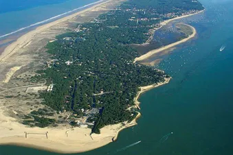Vol de Cuers-Pierrefeu à Arcachon, Cap-Ferret