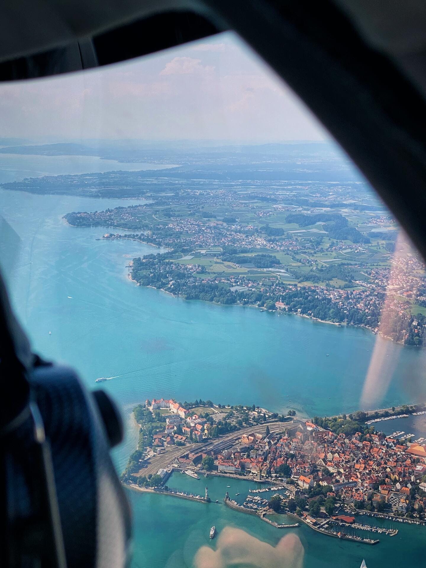 Panoramaflug über Wien: Ein unvergessliches Erlebnis zwischen Stadt, Donau und Alpen