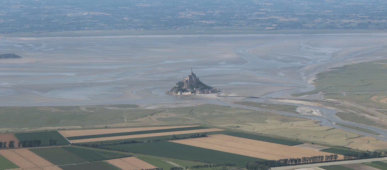 Balade aérienne au dessus du Mont St Michel
