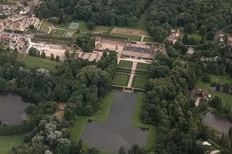 Châteaux & Cathédrale – L'Ouest Francilien vu du Ciel