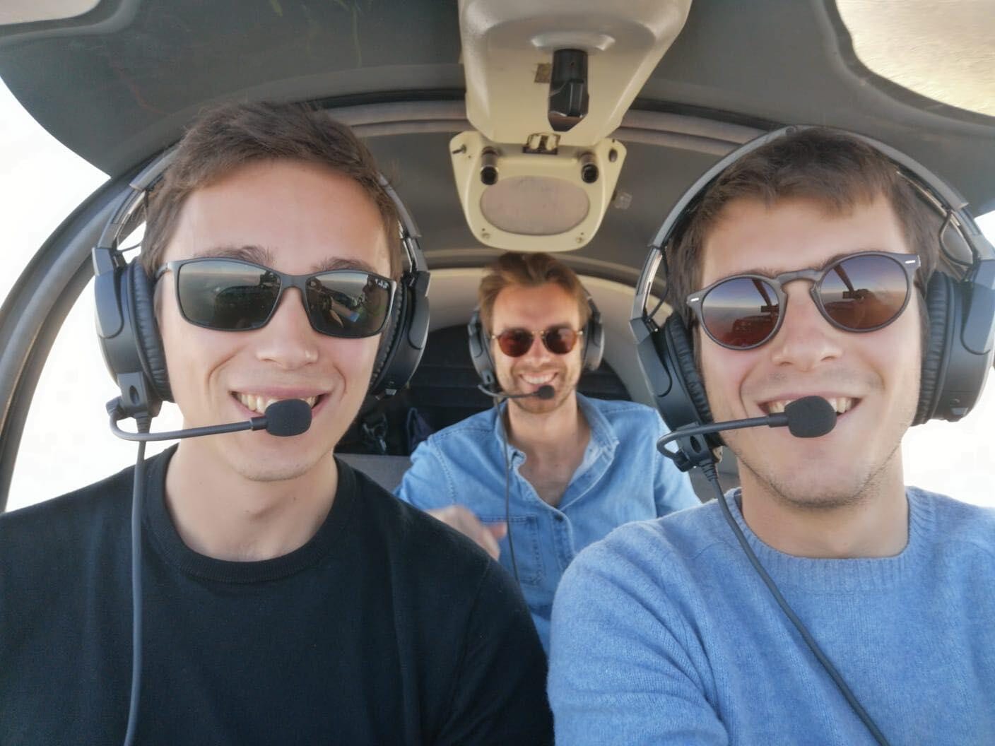 Panoramaflug über Köln: Dom, Rhein und Rheinmetropole aus der Luft erleben