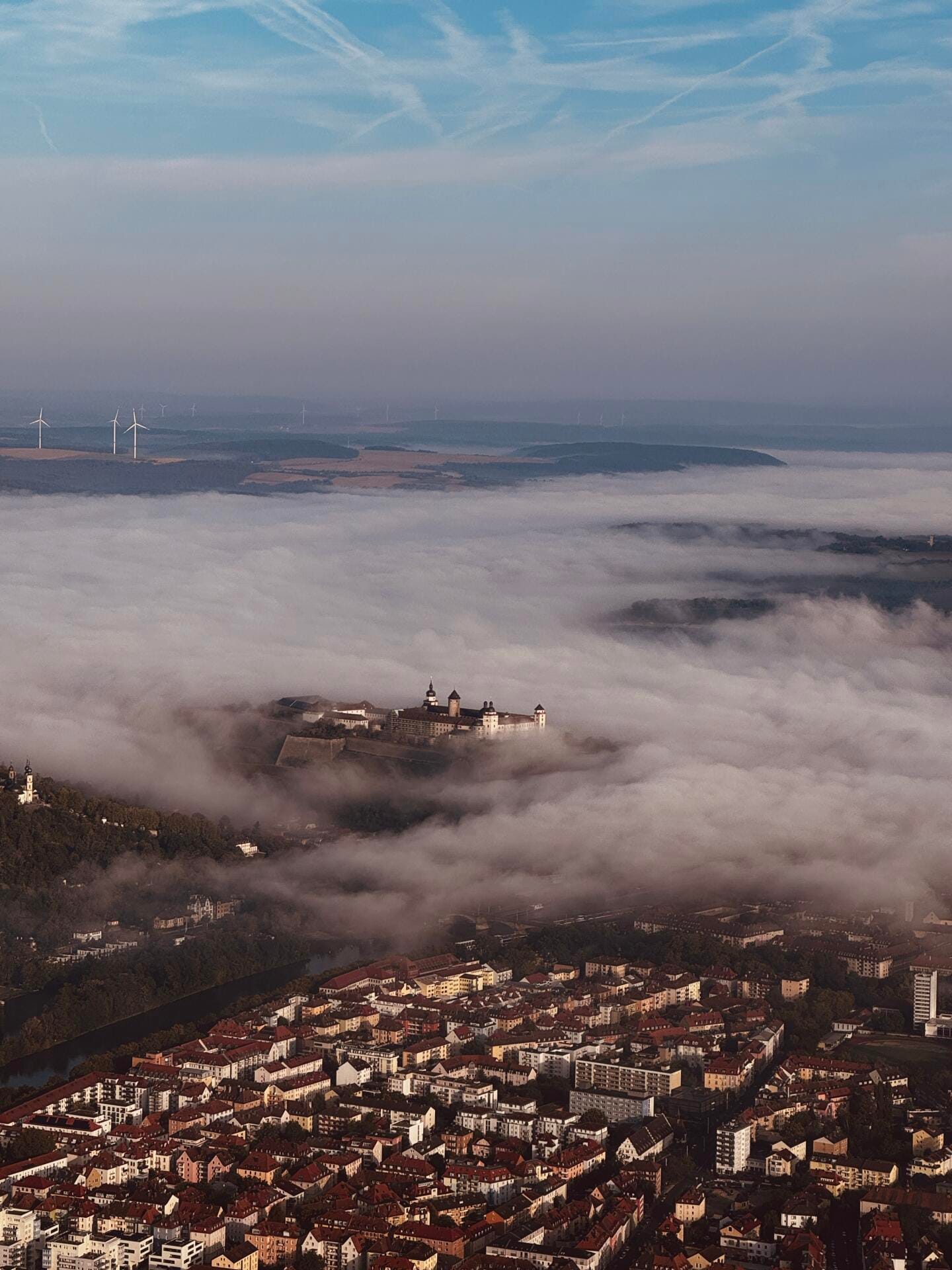 Festung Marienberg im Nebel
