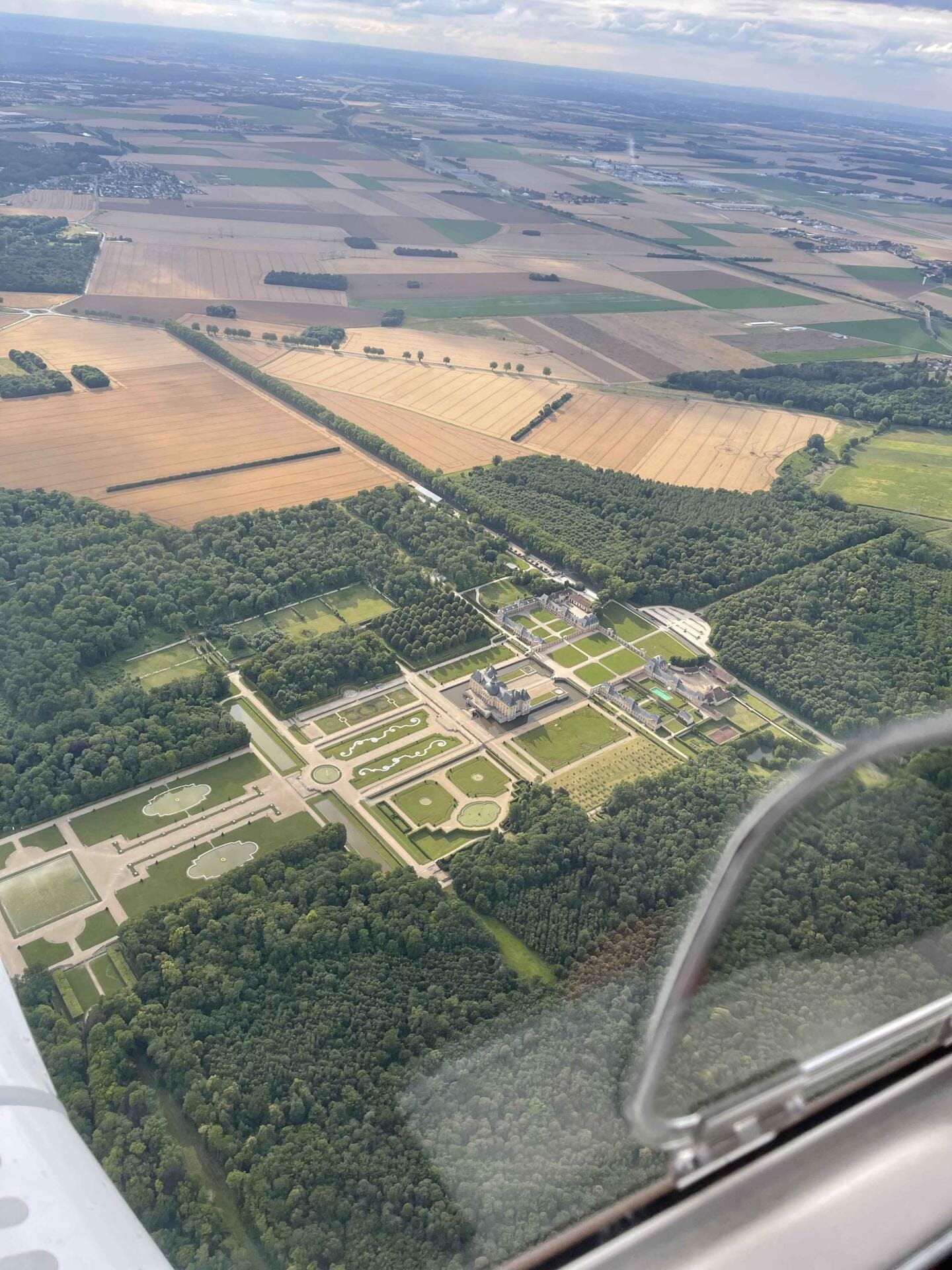 DisneyLand & Vaux-le-Vicomte & Fontainebleau en DA40NG