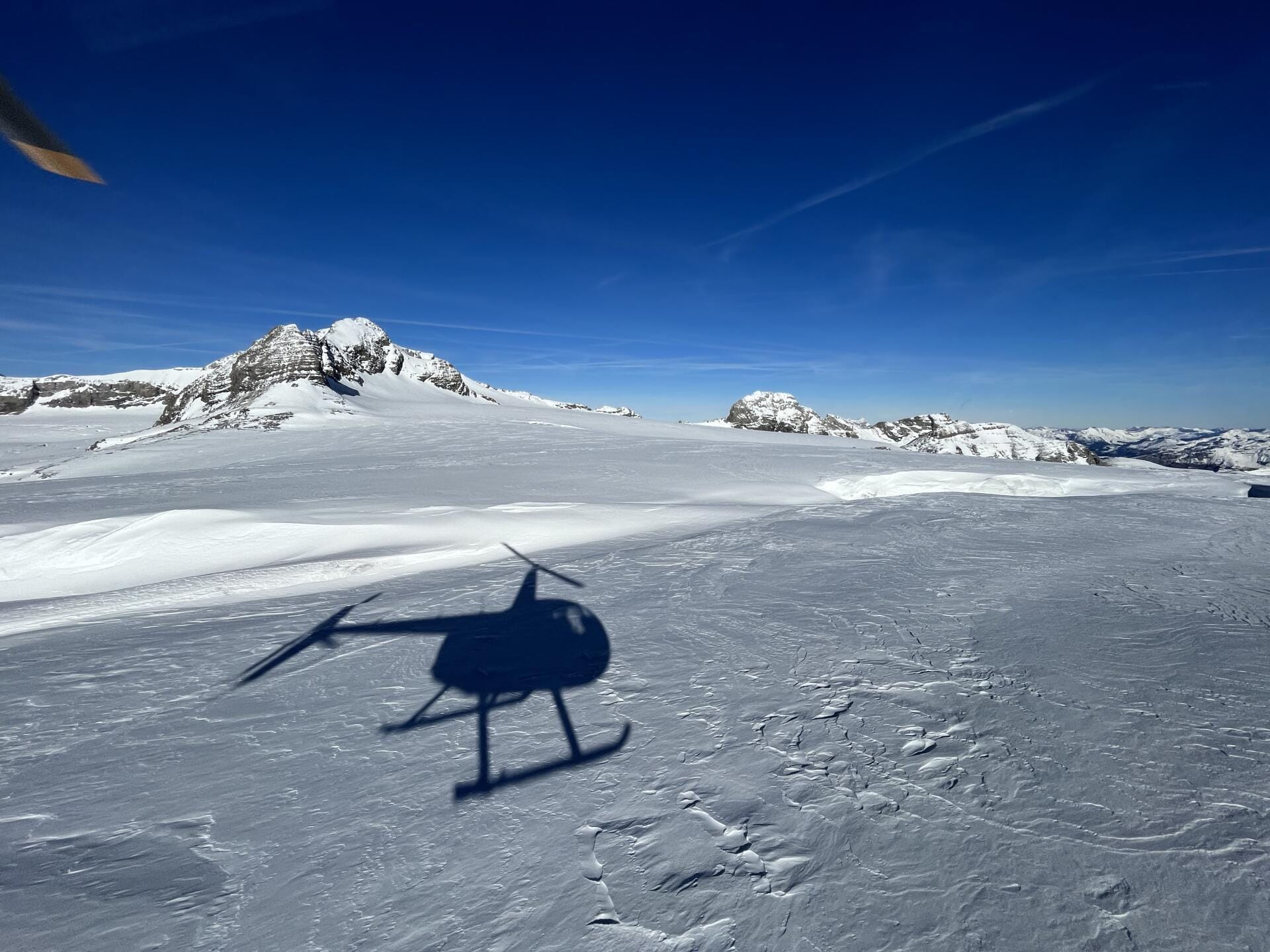 Helicopter: Switzerland from Above – 7 Lakes Scenic