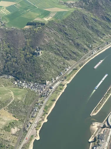 Rundflug: Entdecke Burgen/Schlösser am Rhein bis zur Mosel