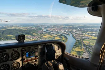 Exklusiver Rundflug: Frankfurt von oben!