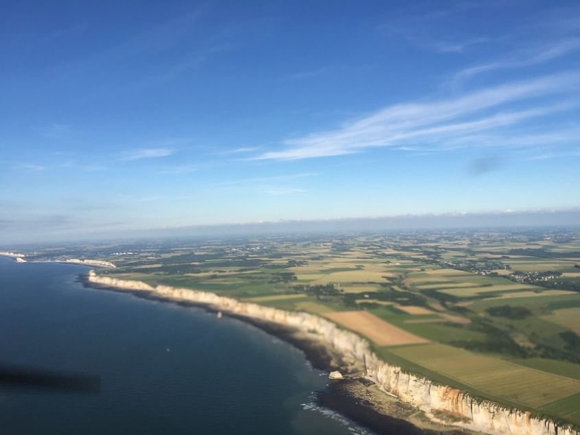 Survol de la cote d'albâtre de Dieppe à Etretat