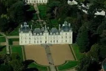 les châteaux de La Loire au départ du Mans en 2 heures