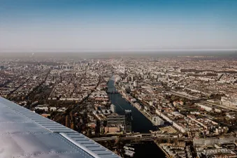 Berlin/Potsdam Umgebung (Sunset) Rundflug mit Tiefanflug BER