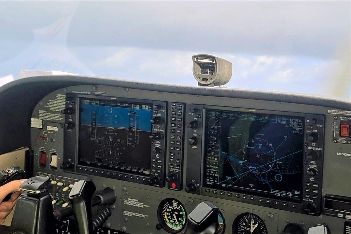 Schnupperflug Cessna 172S Digital-Cockpit + 2 Begleitpers.
