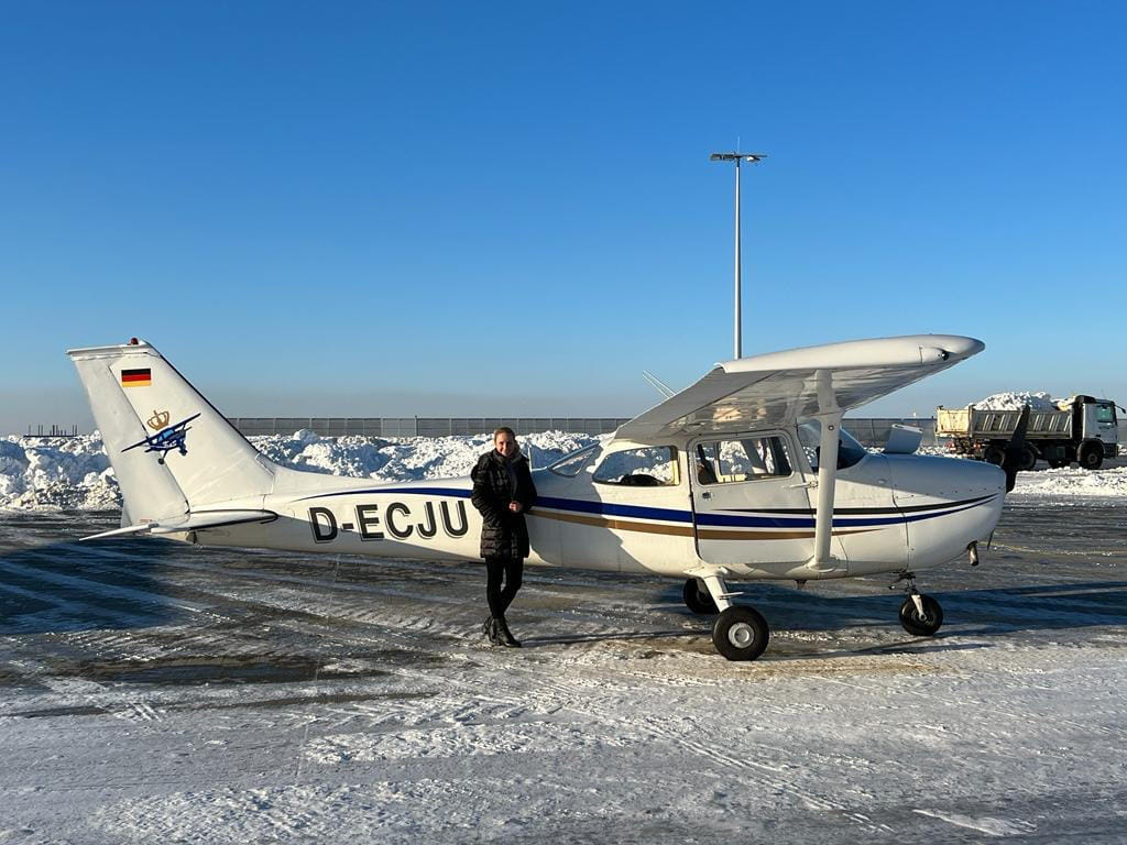 Me in front of the JU at Apron Dresden Airport