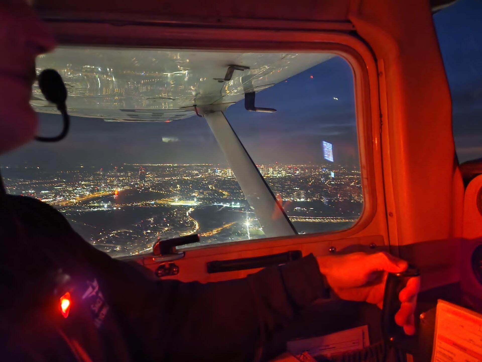 NIGHTFLIGHT🌃 SKYLINE/ Nachtflug Frankfurt