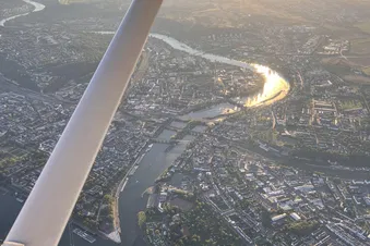 Rundflug: Siebengebirge, Koblenz, Laacher See & Ahrweiler