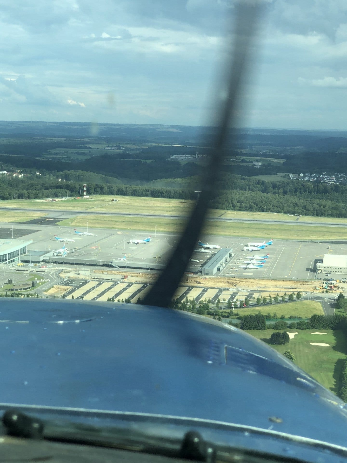 AusFlug nach Luxemburg (Internationaler Flughafen ELLX)