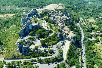 Vol Hélico - Baux de Provence, fil du Rhône et littoral