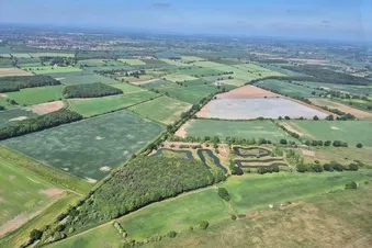 5 Minute flight from Elvington