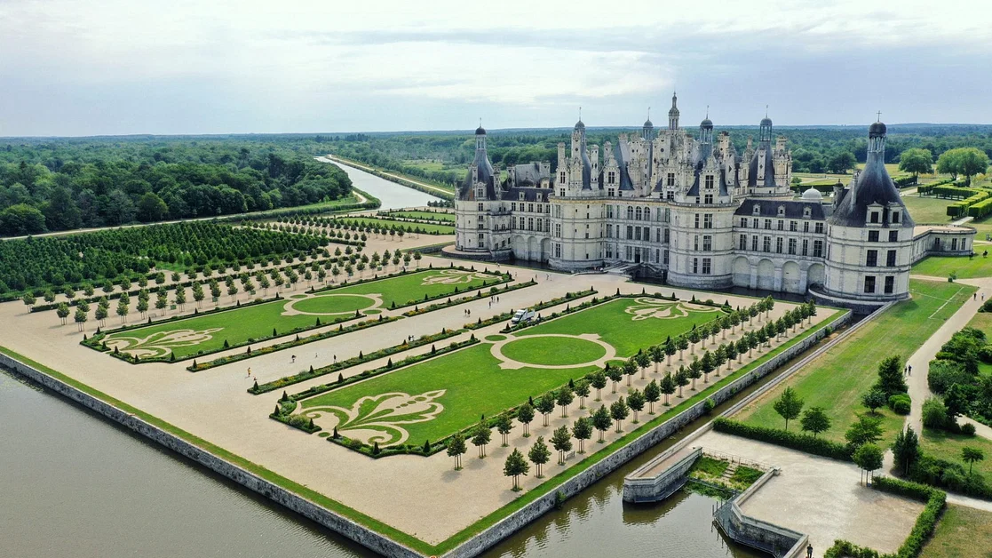 Balade aérienne vers les châteaux de la Loire !