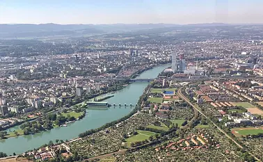 Kleiner-Jurarundflug im Hubschrauber