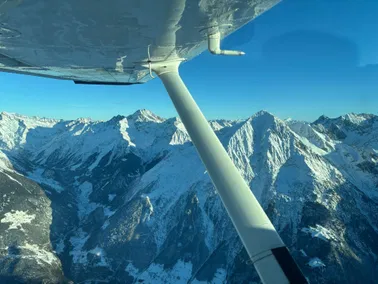 Rundflug durch das Herz der Alpen!