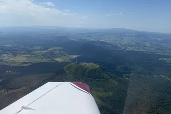 Puy-de-Dôme en bout d'aile