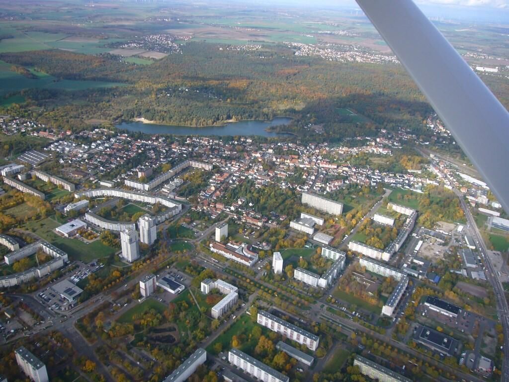 Halle-Neustadt und Nietleben mit Heidesee