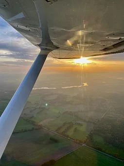 Rundflug am Sonnenuntergang über dem Münsterland